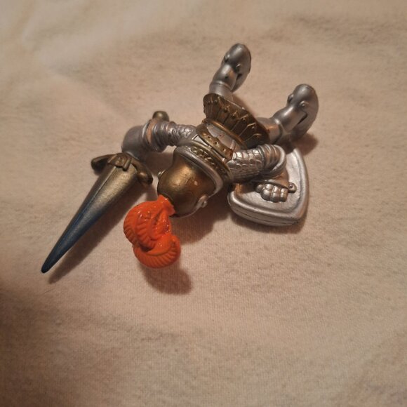 Keenway Medieval Knight Figure Silver Armor Orange PVC - Picture 10 of 12